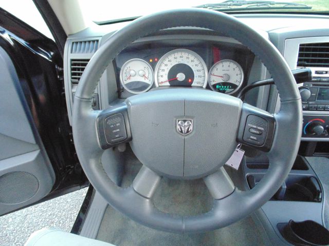 Dodge Dakota 2005 photo 8