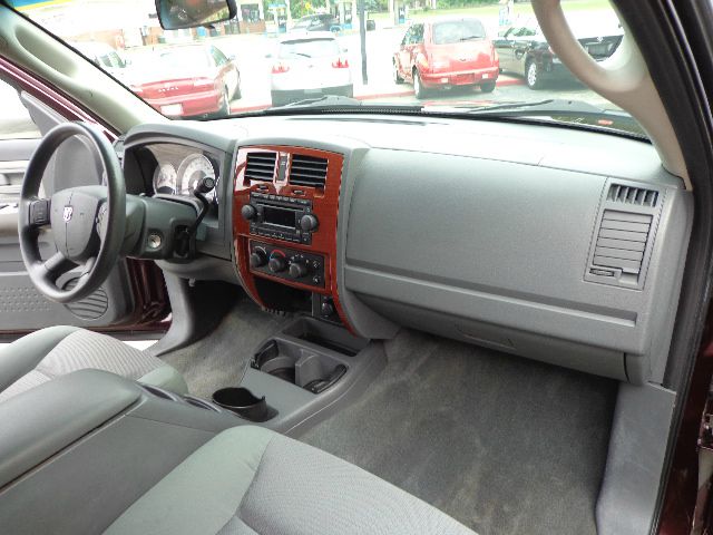 Dodge Dakota 2005 photo 9