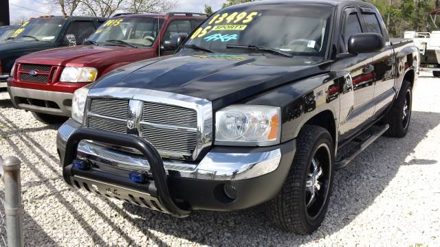 Dodge Dakota SLT Pickup