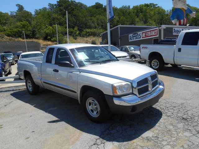 Dodge Dakota 2005 photo 2