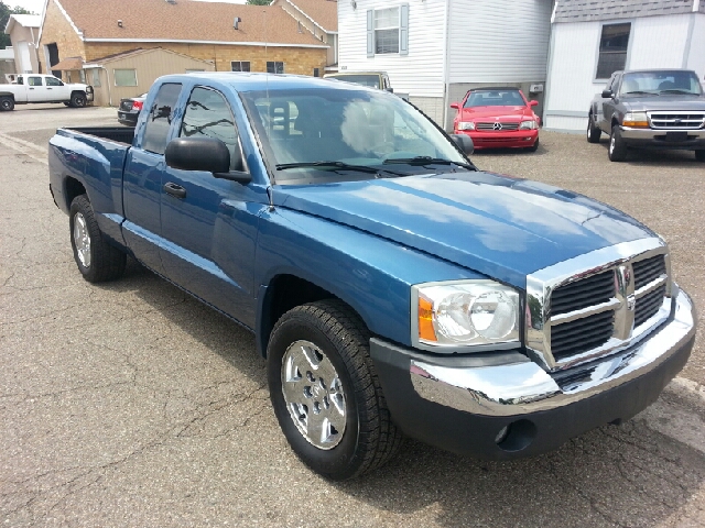 Dodge Dakota 6.3 Box ST Pickup Truck