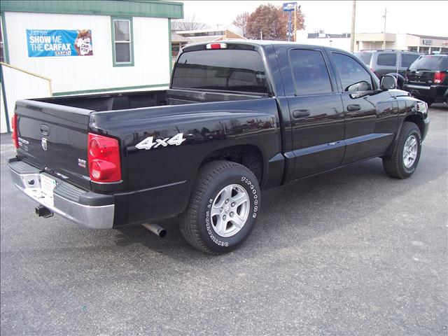 Dodge Dakota 2005 photo 2