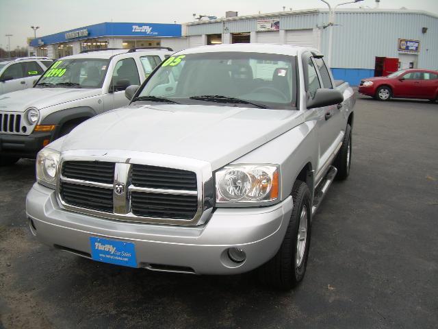 Dodge Dakota 2005 photo 2