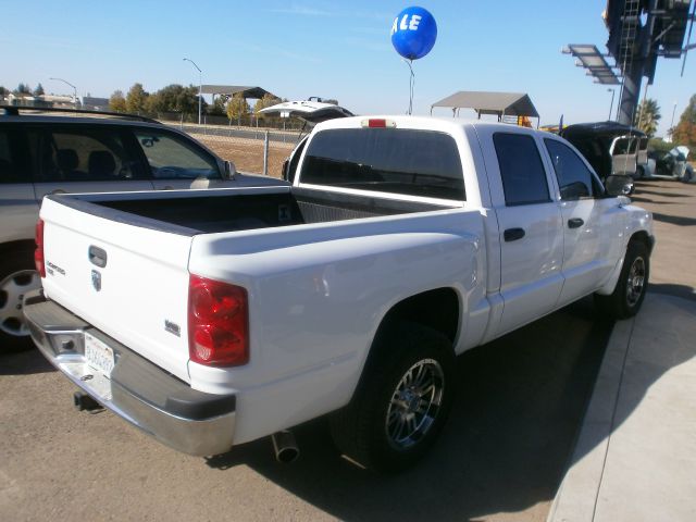 Dodge Dakota 2005 photo 2