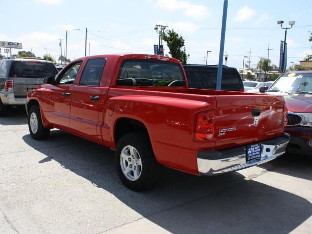 Dodge Dakota 2005 photo 2