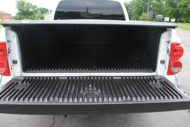 Dodge Dakota 2005 photo 9