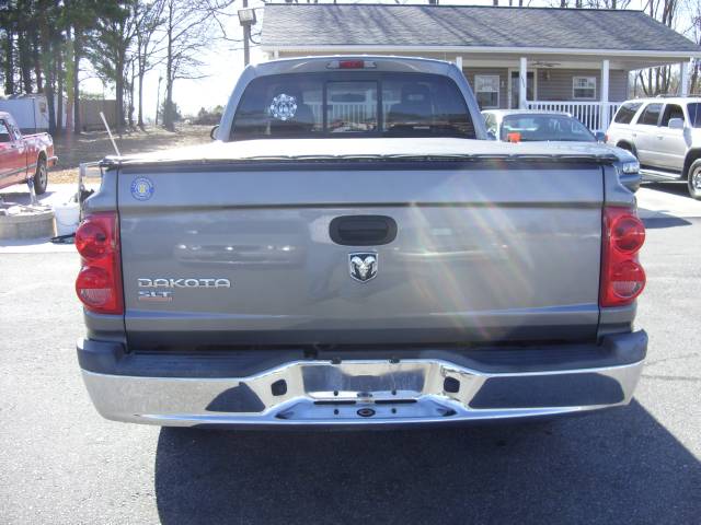 Dodge Dakota 2005 photo 3