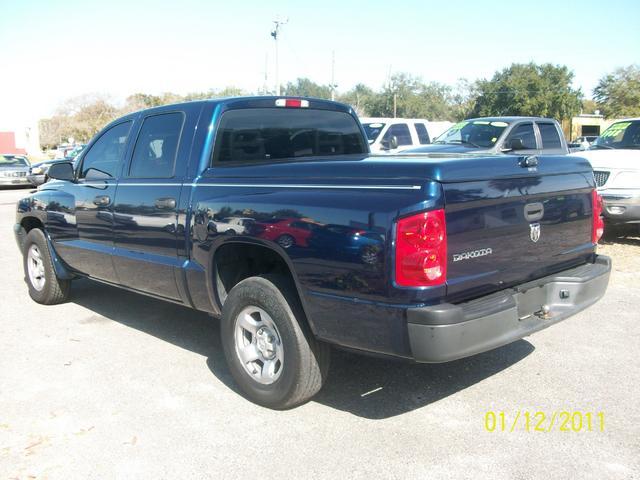 Dodge Dakota 2005 photo 2