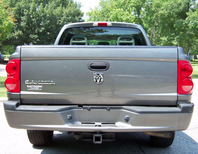 Dodge Dakota 2005 photo 2