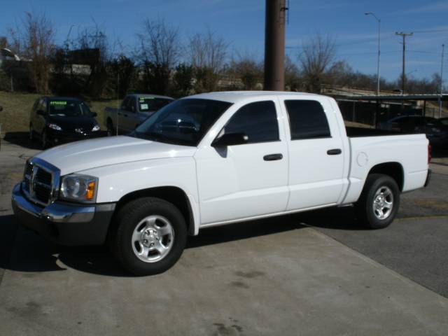 Dodge Dakota SLT Pickup