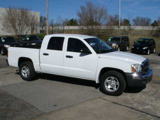 Dodge Dakota 2005 photo 2