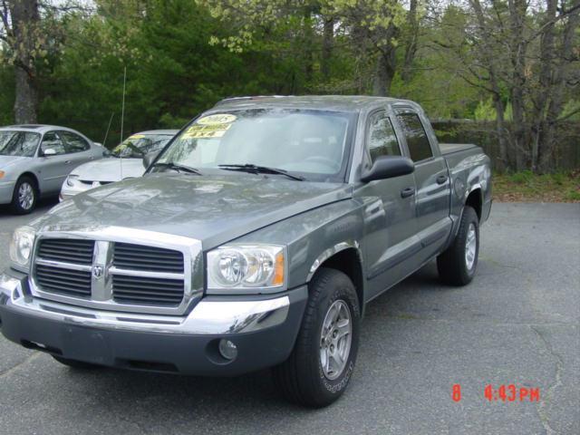 Dodge Dakota SLT Pickup