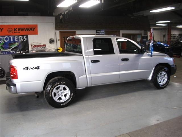 Dodge Dakota 2005 photo 2