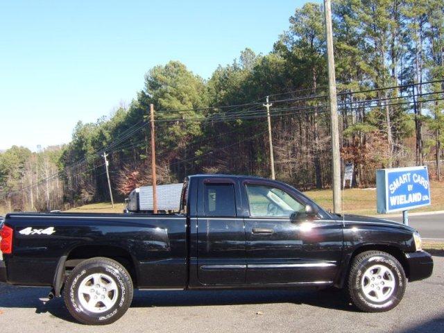 Dodge Dakota 2005 photo 2