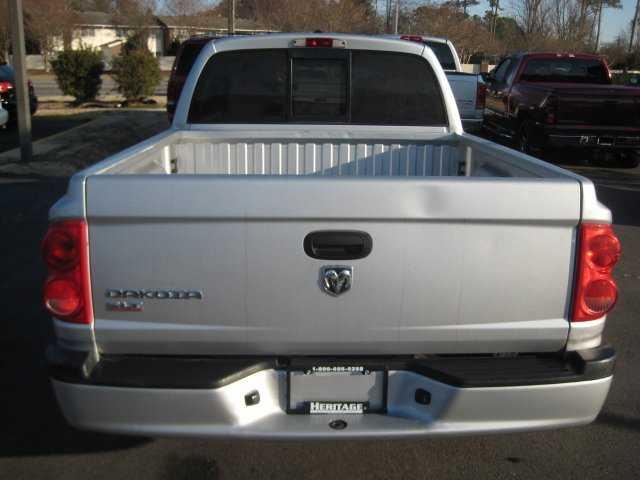 Dodge Dakota 2006 photo 1