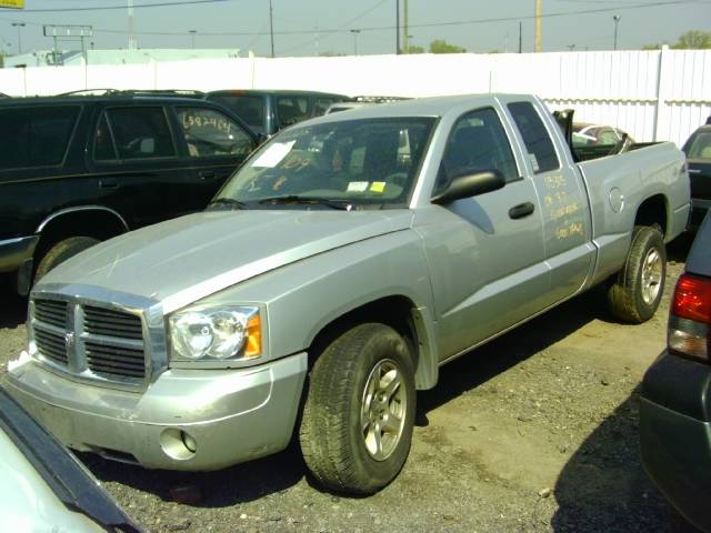 Dodge Dakota SLT Pickup