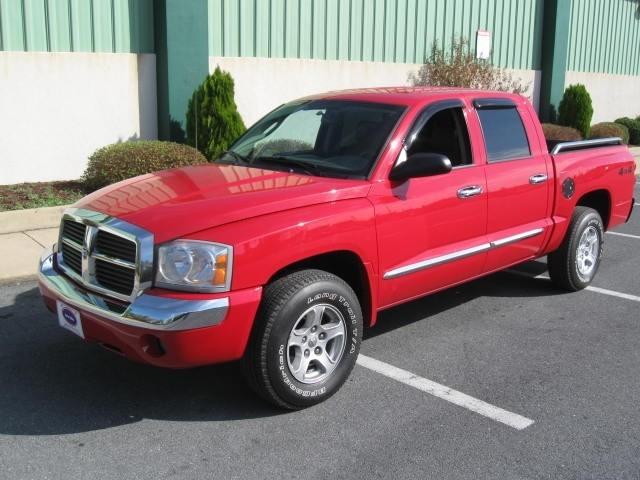 Dodge Dakota SLT Pickup