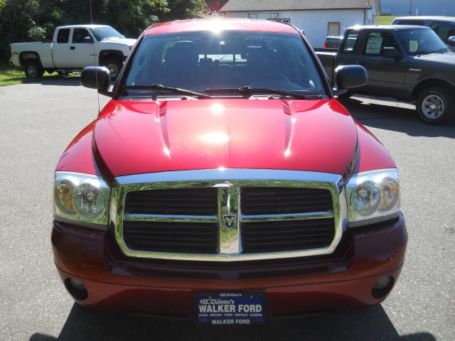 Dodge Dakota SLT Pickup