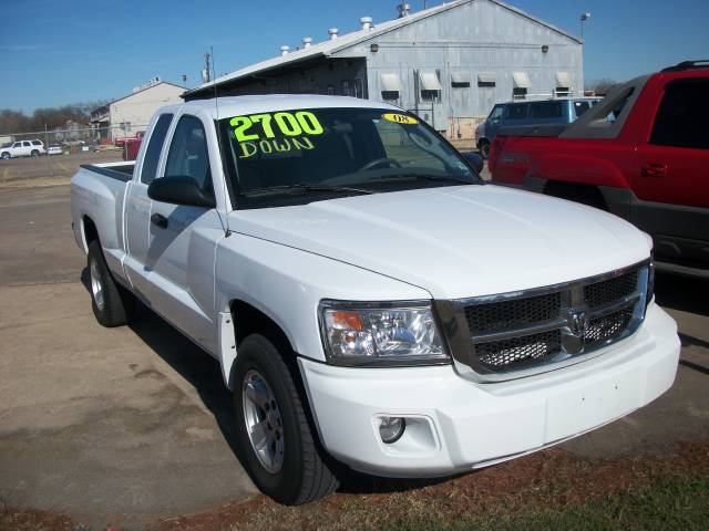 Dodge Dakota SLT Pickup