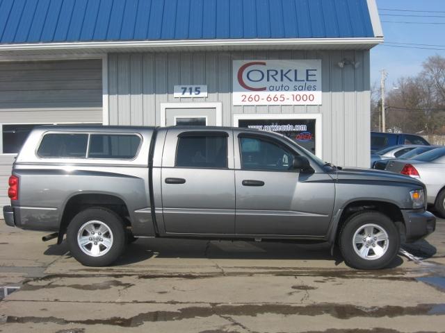 Dodge Dakota SLT Pickup