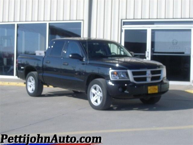 Dodge Dakota 2WD Crew Cab 143.5 Pickup