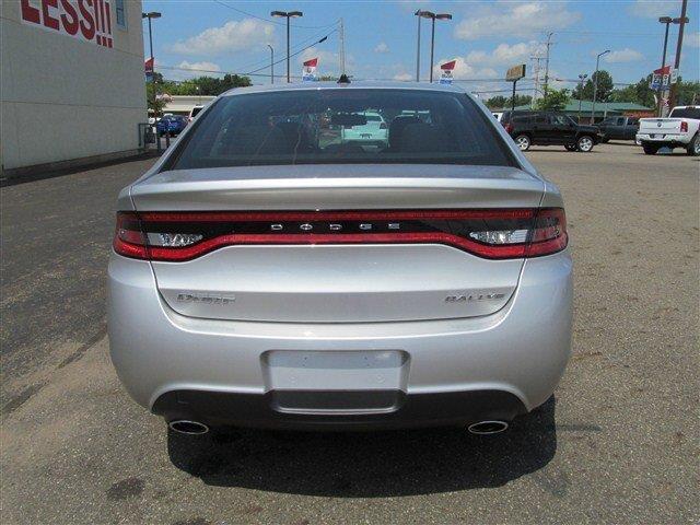 Dodge Dart 2013 photo 1