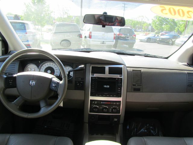 Dodge Durango 2005 photo 24