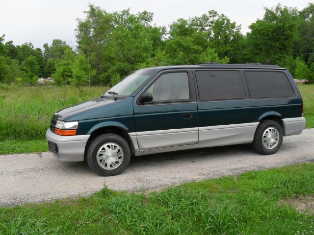 Dodge Grand Caravan 1994 photo 2