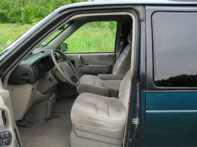 Dodge Grand Caravan 1994 photo 3