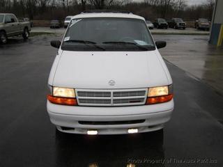 Dodge Grand Caravan 1995 photo 2