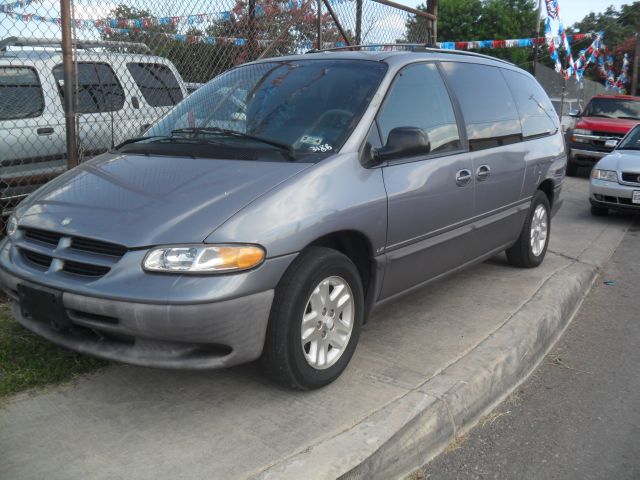 Dodge Grand Caravan 1996 photo 2