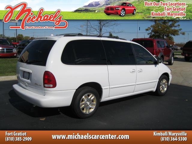 Dodge Grand Caravan 1996 photo 2