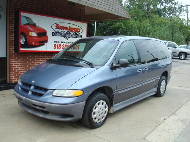 Dodge Grand Caravan 1996 photo 2