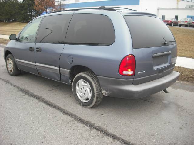 Dodge Grand Caravan 1996 photo 3