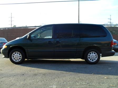 Dodge Grand Caravan 1996 photo 2