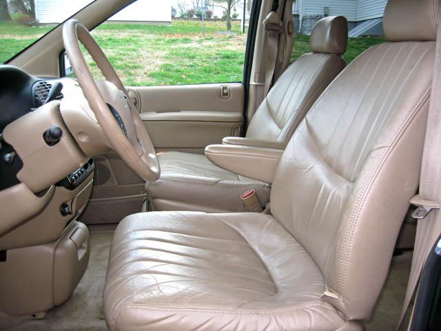 Dodge Grand Caravan 1996 photo 3