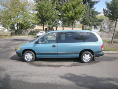 Dodge Grand Caravan 1996 photo 1