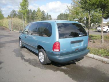 Dodge Grand Caravan 1996 photo 2