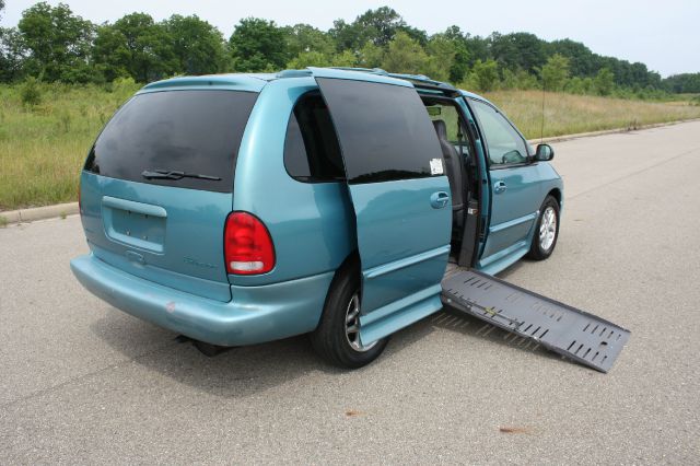 Dodge Grand Caravan 1998 photo 3