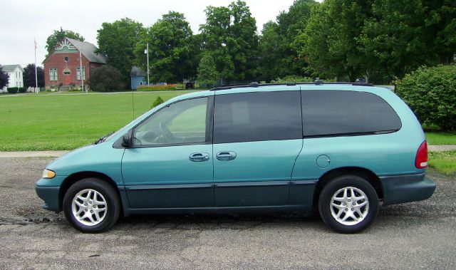 Dodge Grand Caravan 1998 photo 3