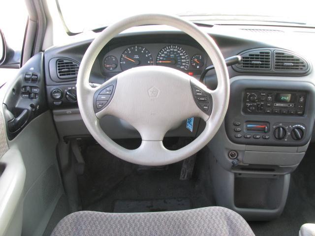 Dodge Grand Caravan 1999 photo 2