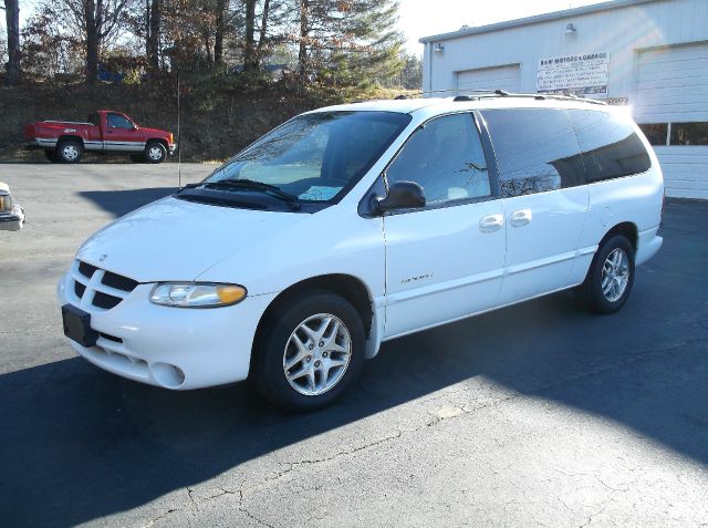 Dodge Grand Caravan 1999 photo 2