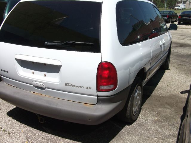 Dodge Grand Caravan 1999 photo 1