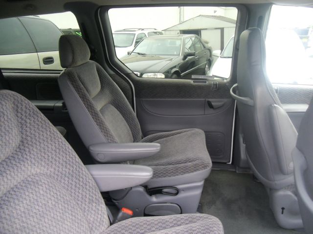 Dodge Grand Caravan 1999 photo 24