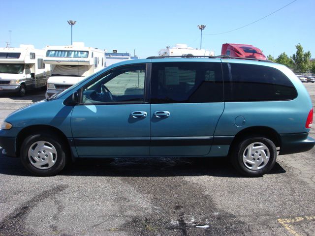 Dodge Grand Caravan 1999 photo 2