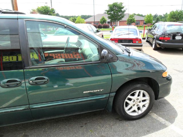 Dodge Grand Caravan 1999 photo 1