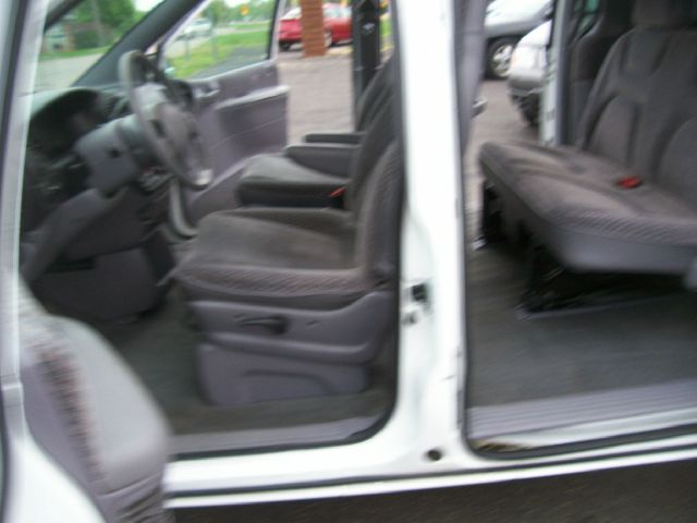 Dodge Grand Caravan 1999 photo 2