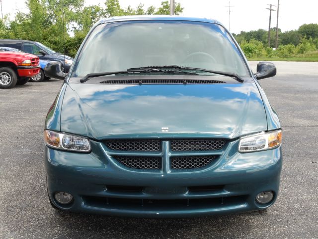 Dodge Grand Caravan 2000 photo 3