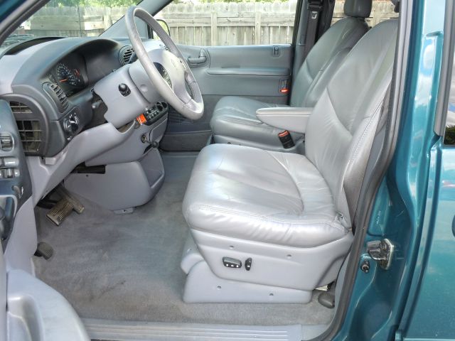 Dodge Grand Caravan 2000 photo 42