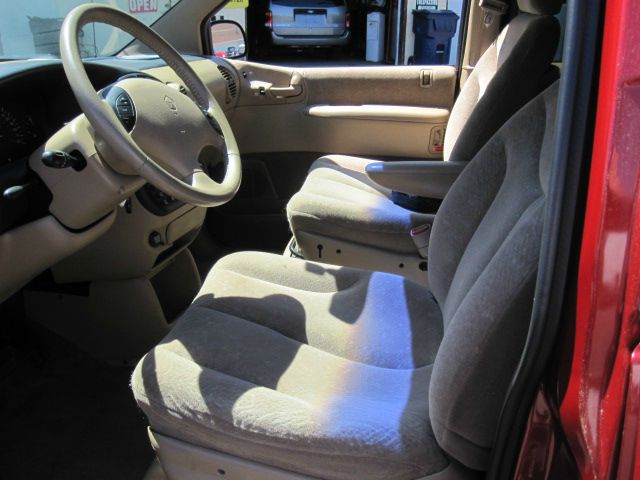 Dodge Grand Caravan 2000 photo 4